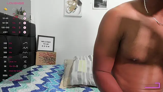 RoddyRich11 online show from November 2025 11:42:02 AM