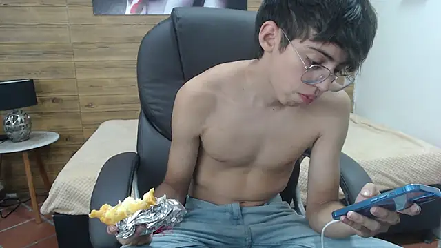 jhoellx online show from February 2025 03:54:02 PM