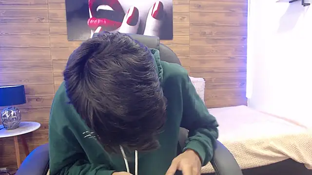 jhoellx online show from February 2025 01:11:01 PM