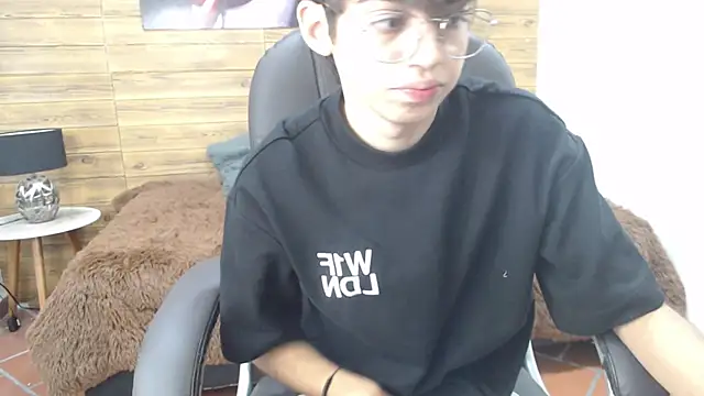 jhoellx online show from March 2025 12:41:01 PM