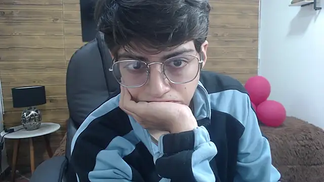 jhoellx online show from March 2025 01:50:02 PM