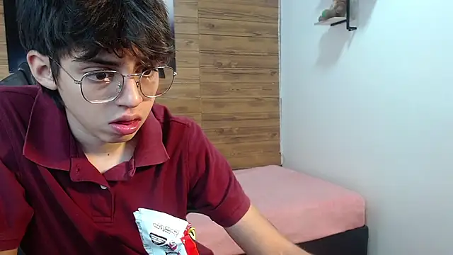 jhoellx online show from September 2025 09:15:02 PM