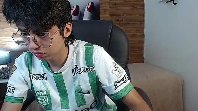 jhoellx online show from November 2025 07:46:02 PM