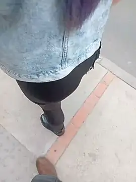 sophie banger online show from February 2026 07:10:02 PM