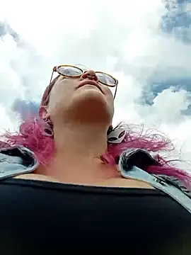 sophie banger online show from May 2026 05:42:02 PM