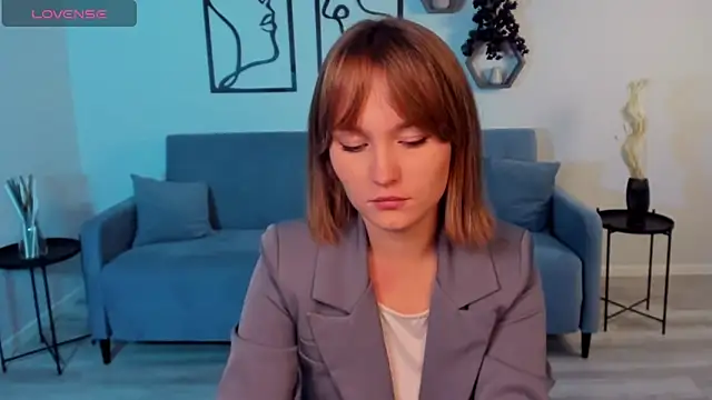 BritnieCute online show from October 2025 05:19:01 AM