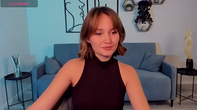 BritnieCute online show from October 2025 05:33:01 AM