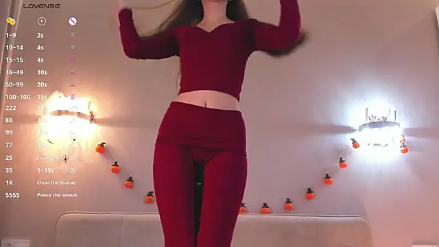 PetraBawden online show from November 2025 09:53:02 AM