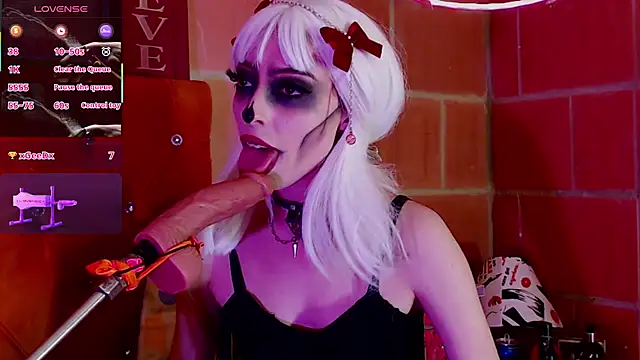 Yennastone online show from October 2025 06:02:02 AM