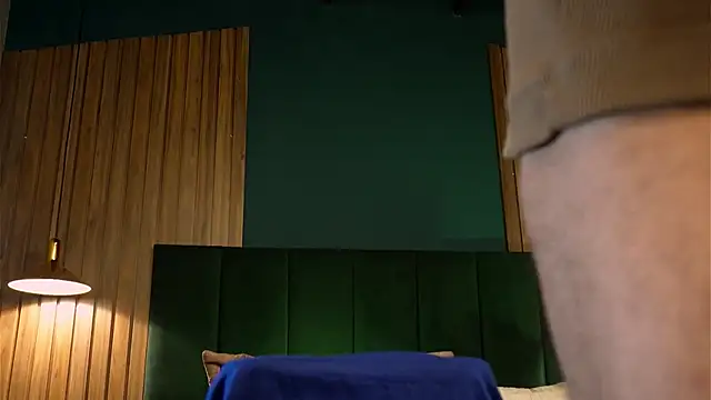 Snapshot of LeoSalvatore_ chatting on March 2025 06:43:01 AM LeoSalvatore online show from March 2025 06:43:01 AM