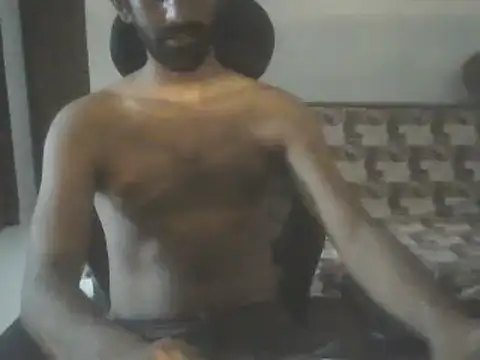 Snapshot of dominanthubby chatting on January 2025 07:10:01 PM dominanthubby online show from January 2025 07:10:01 PM