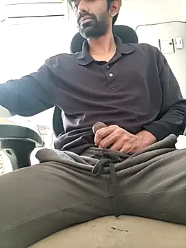 Snapshot of dominanthubby chatting on January 2025 10:52:02 AM dominanthubby online show from January 2025 10:52:02 AM