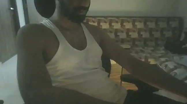 Snapshot of dominanthubby chatting on February 2025 03:27:01 PM dominanthubby online show from February 2025 03:27:01 PM