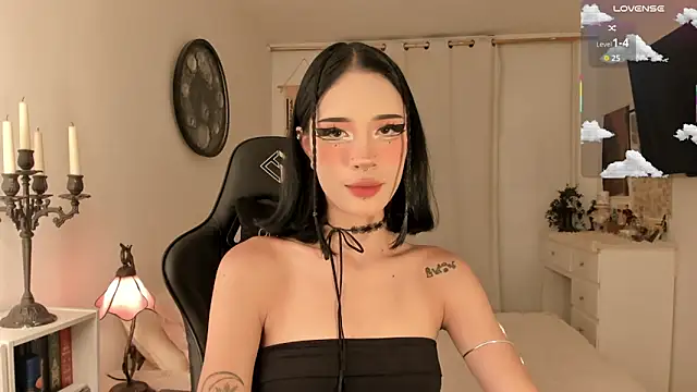 Snapshot of Nefftis chatting on October 2025 11:51:02 PM Nefftis online show from October 2025 11:51:02 PM