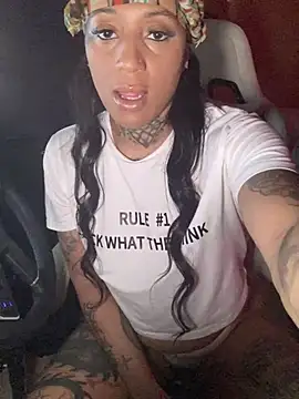 CrownedNyaries online show from February 2025 12:09:02 PM