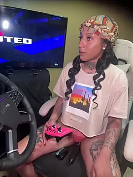 CrownedNyaries online show from March 2025 08:33:02 PM