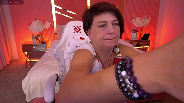 MilaSkyy online show from October 2025 05:00:01 PM