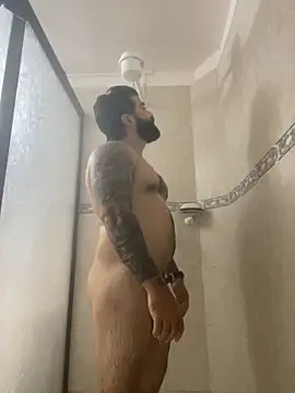 Lyon vach online show from October 2025 07:14:02 PM