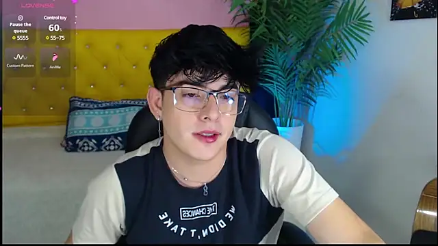 nolan twink1 online show from January 2025 05:43:02 PM