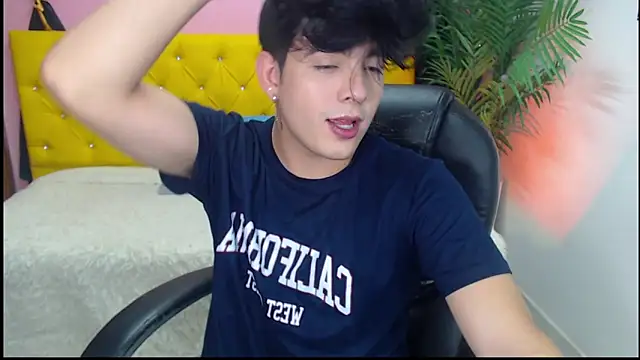 nolan twink1 online show from January 2025 05:38:02 PM