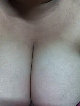 Snapshot of Rinki_Guptaa chatting on February 2025 10:06:02 AM Rinki Guptaa online show from February 2025 10:06:02 AM