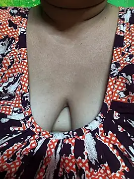 Snapshot of Rinki_Guptaa chatting on March 2025 10:49:02 AM Rinki Guptaa online show from March 2025 10:49:02 AM