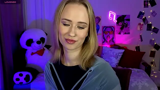 SashaBrooks online show from November 2025 02:02:01 PM