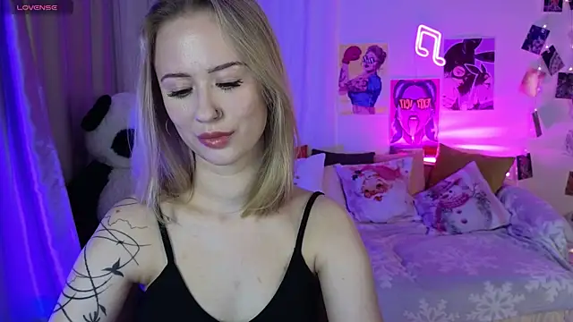 SashaBrooks online show from December 2025 02:02:02 PM