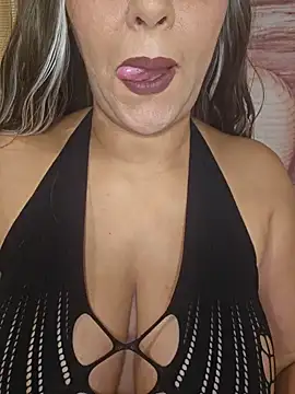 Snapshot of Foxlady2271 chatting on December 2024 11:56:02 PM Foxlady2271 online show from December 2024 11:56:02 PM