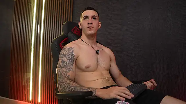 Snapshot of JacksonOlsenn chatting on February 2026 09:15:02 PM JacksonOlsenn online show from February 2026 09:15:02 PM