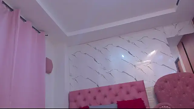 evelyn wine online show from November 2025 07:13:02 PM