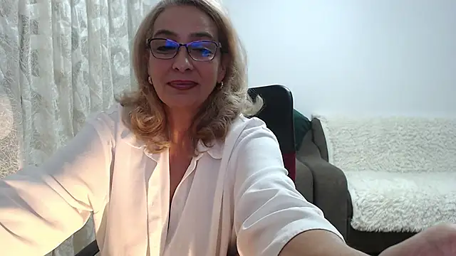 cecylya4u online show from October 2025 06:25:02 PM