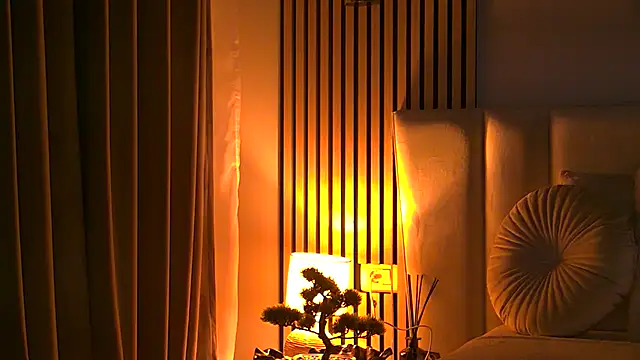 AngeliqueSkye online show from December 2025 04:09:01 AM