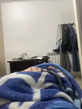 Snapshot of alex-riadh chatting on October 2025 02:14:02 PM alex-riadh online show from October 2025 02:14:02 PM