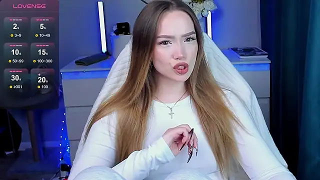 Snapshot of Evia_r0se chatting on October 2025 02:23:02 PM Evia r0se online show from October 2025 02:23:02 PM