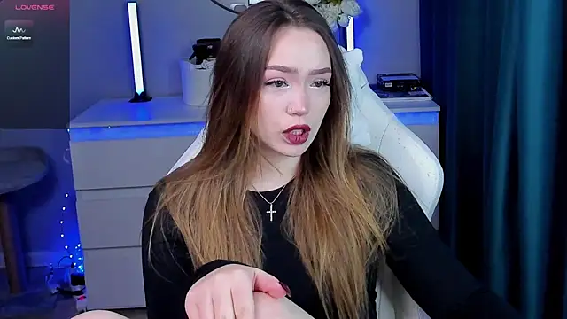 Snapshot of Evia_r0se chatting on November 2025 09:52:02 AM Evia r0se online show from November 2025 09:52:02 AM