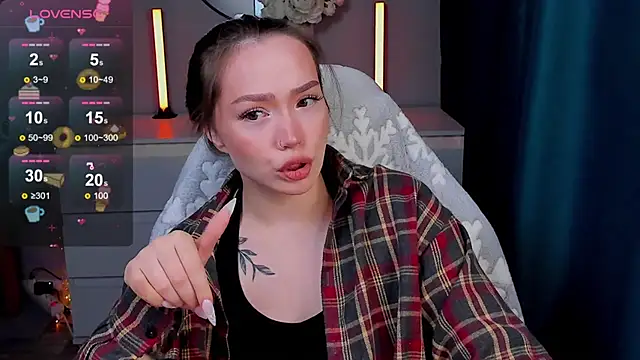 Snapshot of Evia_r0se chatting on January 2026 10:21:02 AM Evia r0se online show from January 2026 10:21:02 AM