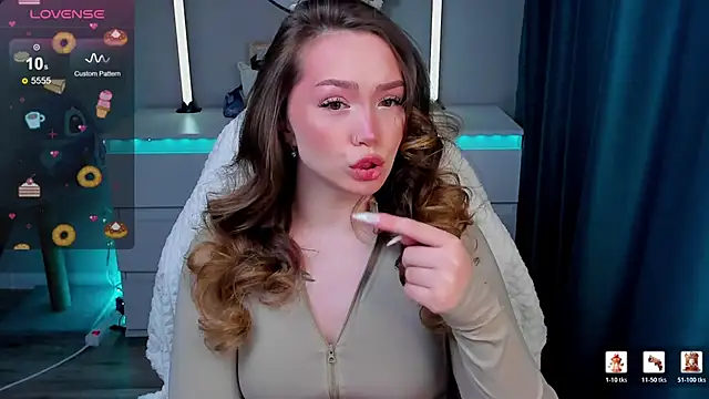 Snapshot of Evia_r0se chatting on February 2026 11:42:02 AM Evia r0se online show from February 2026 11:42:02 AM