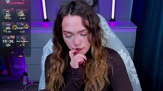 Snapshot of Evia_r0se chatting on February 2026 08:23:02 AM Evia r0se online show from February 2026 08:23:02 AM