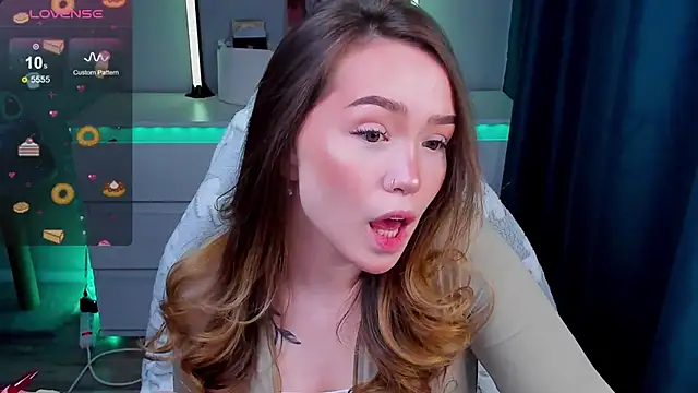 Snapshot of Evia_r0se chatting on February 2026 08:02:02 AM Evia r0se online show from February 2026 08:02:02 AM