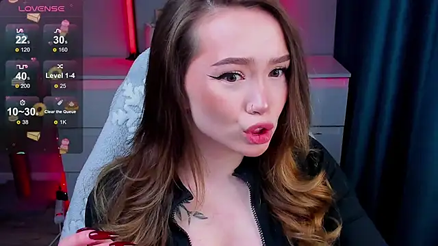 Snapshot of Evia_r0se chatting on February 2026 05:35:01 PM Evia r0se online show from February 2026 05:35:01 PM