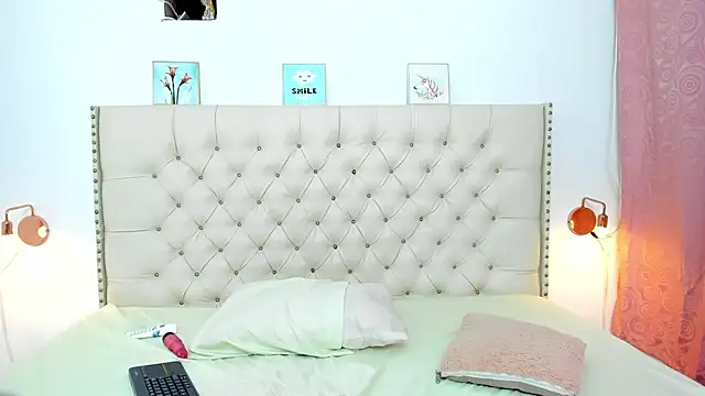 Snapshot of Kim_Eli chatting on December 2024 10:55:02 PM Kim Eli online show from December 2024 10:55:02 PM