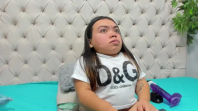 Snapshot of Michelle_Brooks chatting on December 2024 01:44:02 PM Michelle Brooks online show from December 2024 01:44:02 PM