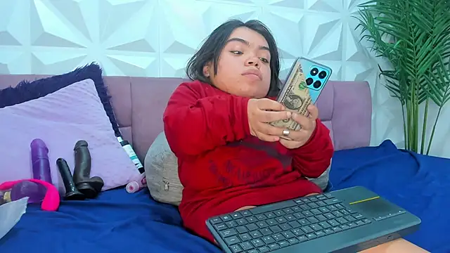 Snapshot of Michelle_Brooks chatting on January 2025 11:29:01 PM Michelle Brooks online show from January 2025 11:29:01 PM