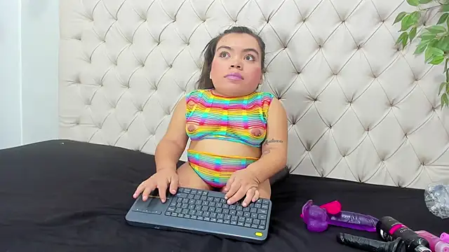 Snapshot of Michelle_Brooks chatting on February 2025 11:05:01 PM Michelle Brooks online show from February 2025 11:05:01 PM