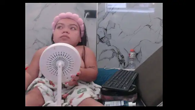 Snapshot of Michelle_Brooks chatting on October 2025 05:08:02 AM Michelle Brooks online show from October 2025 05:08:02 AM