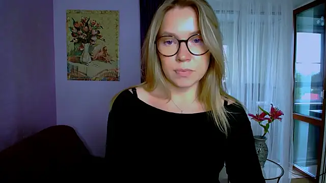 Snapshot of TaylorBre chatting on September 2025 10:40:02 AM TaylorBre online show from September 2025 10:40:02 AM