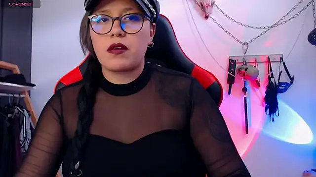 LilithSharon online show from December 2025 06:58:01 PM