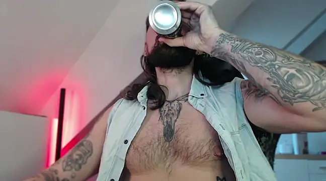 Snapshot of MateoHunk chatting on December 2024 12:01:02 PM MateoHunk online show from December 2024 12:01:02 PM