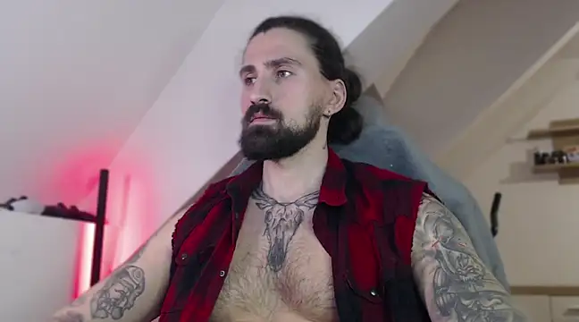 Snapshot of MateoHunk chatting on January 2025 08:17:02 PM MateoHunk online show from January 2025 08:17:02 PM